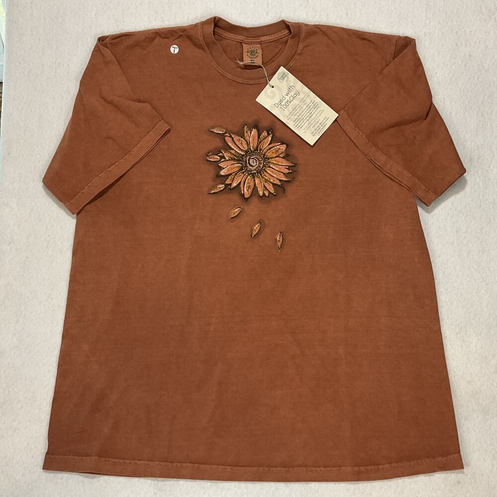 Earth Creations Organic Cotton Clay-Dyed Flower Graphic Print T Shirt XL NWT